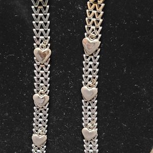 Women Fashionable Earring.